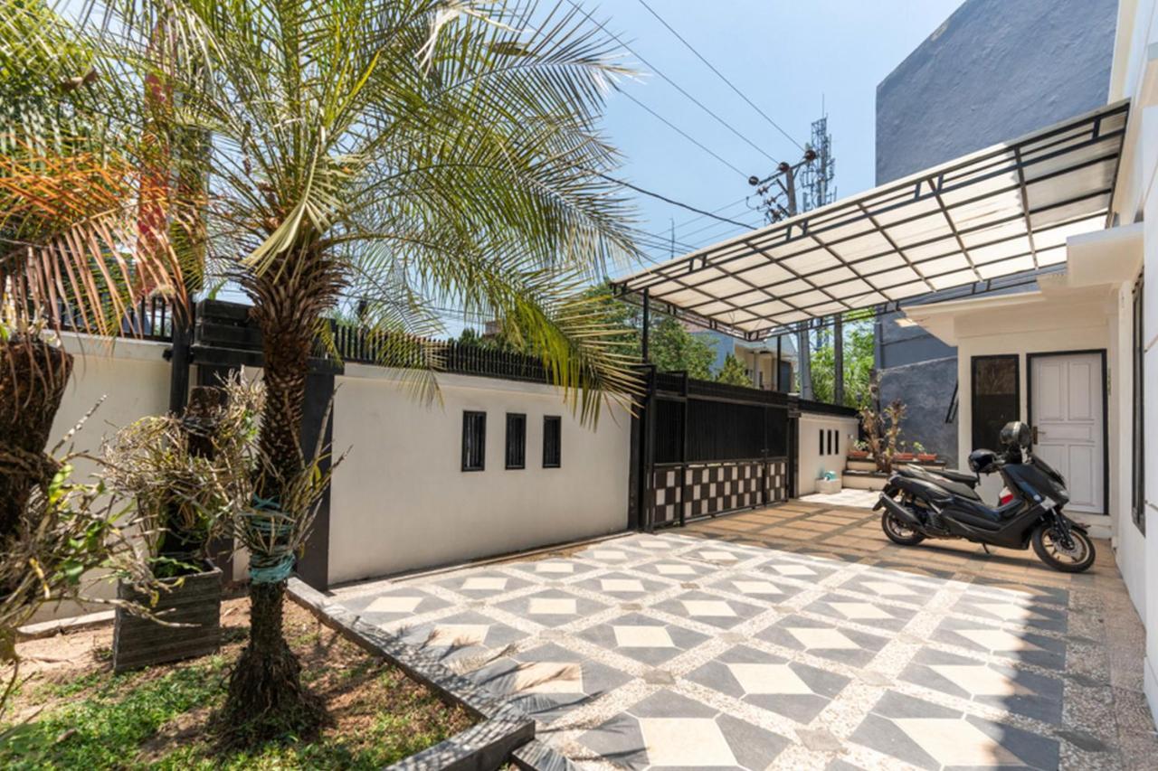 Wisma tamu Reddoorz @ Pengayoman Panakkukang 3 2*