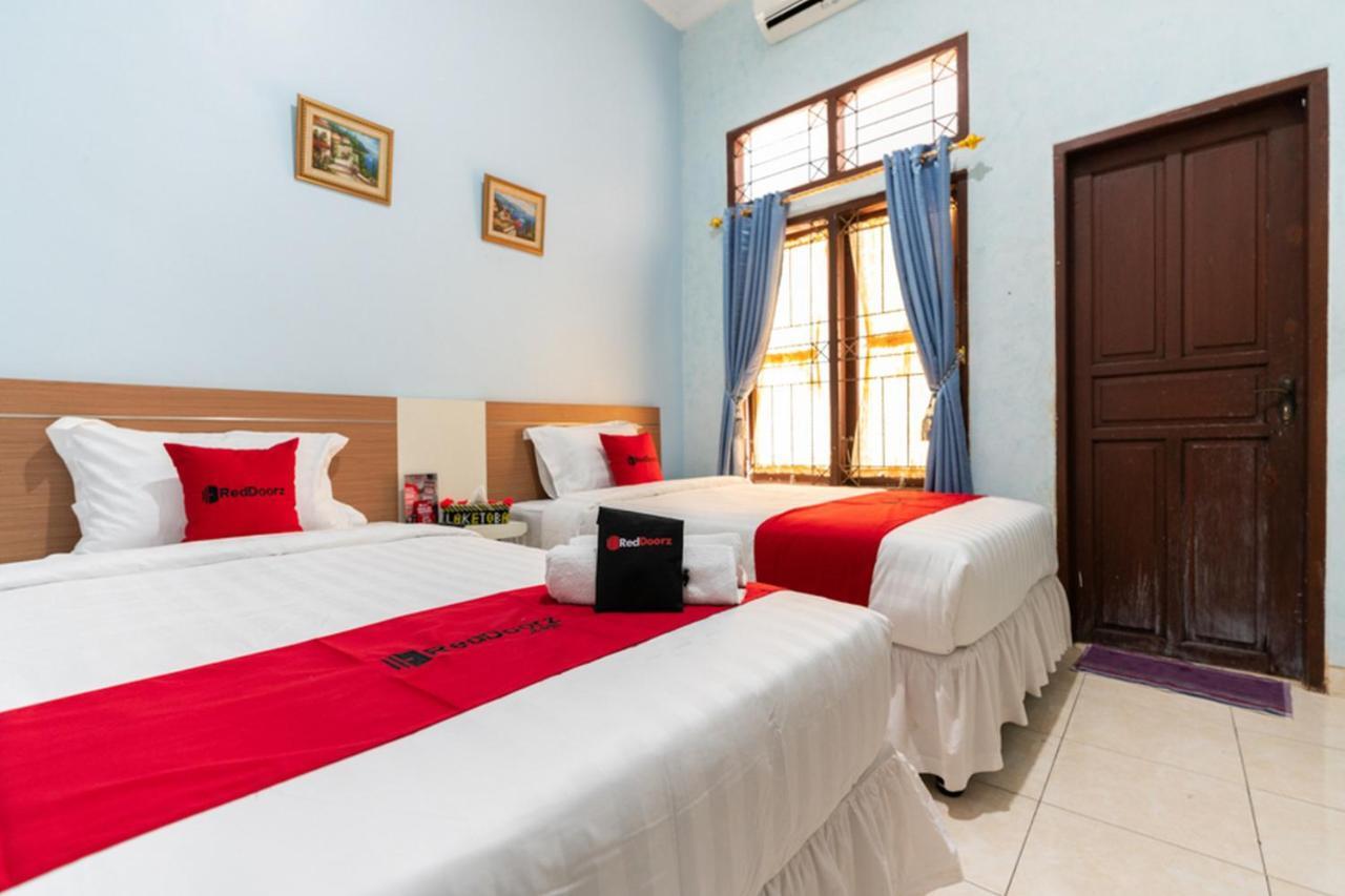 Reddoorz @ Pengayoman Panakkukang 3 2* Makassar