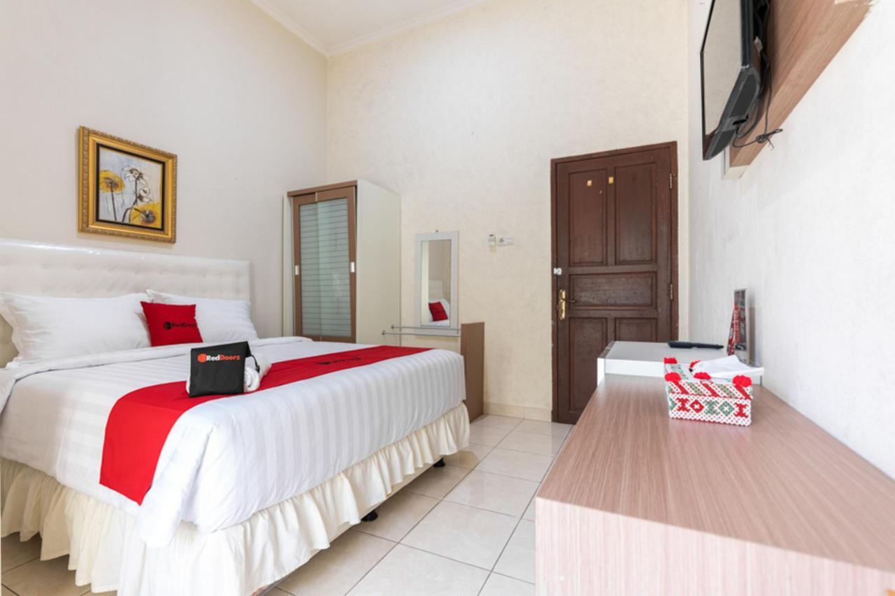 Reddoorz @ Pengayoman Panakkukang 3 2* Makassar